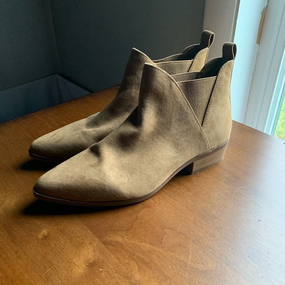 Forever 21 Shoes - EUC Tan Suede Chelsea Ankle Boot | Forever21